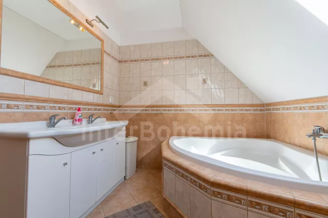 Vila Česká Kanada JC 0145