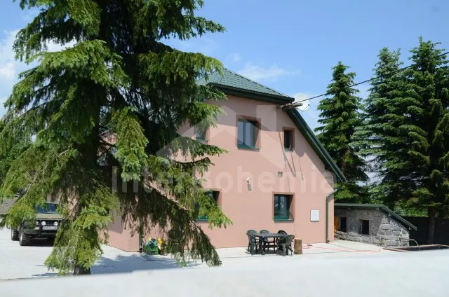 Villa Ore Mountains KH 0005