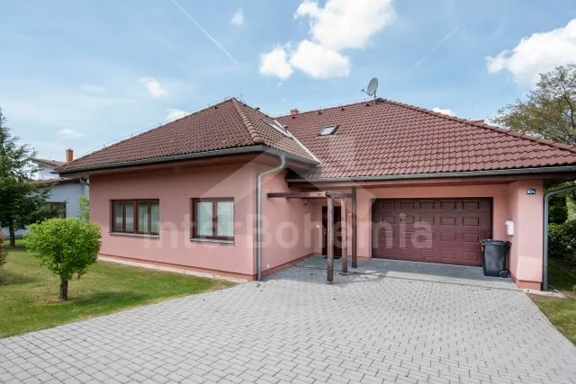 Vila Česká Kanada JC 0221