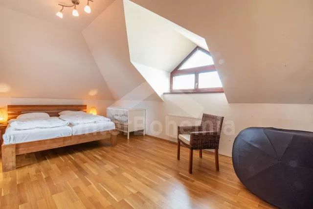 Villa Bohemian Canada JC 0221