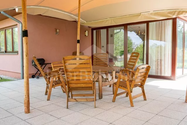 Villa Bohemian Canada JC 0221