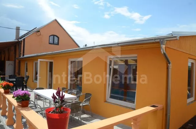 Farmhouse Spa triangel KH 0007