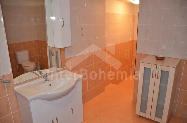 Farmhouse Spa triangel KH 0007