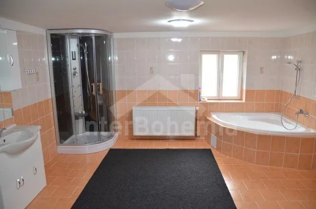 Farmhouse Spa triangel KH 0007