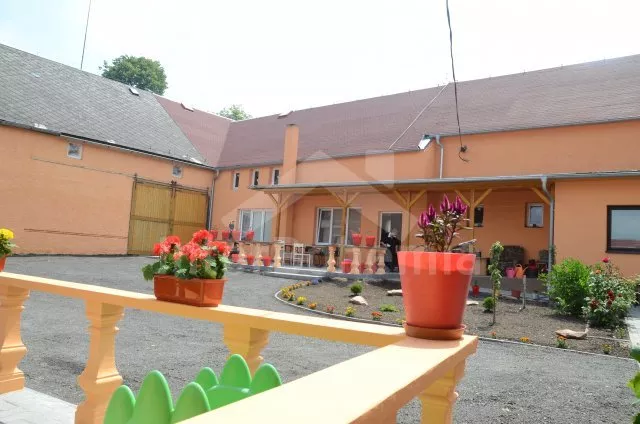 Farmhouse Spa triangel KH 0007