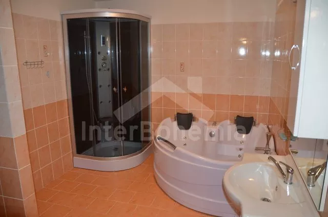 Farmhouse Spa triangel KH 0007