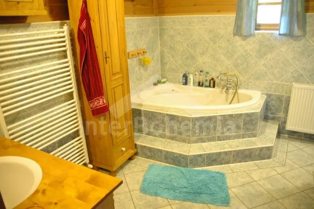 Boswachtershuis Krivoklat burcht en omgeving ZC 0169