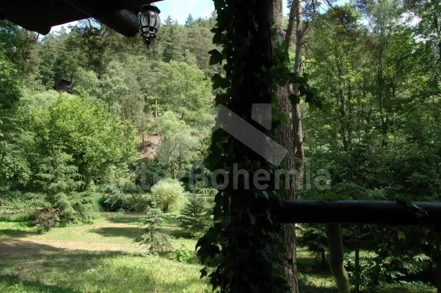 Boswachtershuis Krivoklat burcht en omgeving ZC 0169