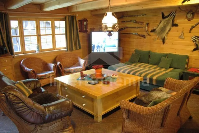 Boswachtershuis Krivoklat burcht en omgeving ZC 0169