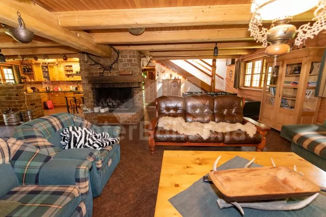 Boswachtershuis Krivoklat burcht en omgeving ZC 0169