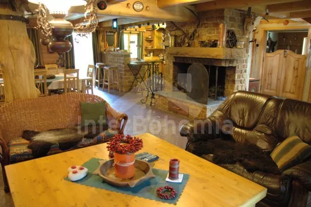 Boswachtershuis Krivoklat burcht en omgeving ZC 0169