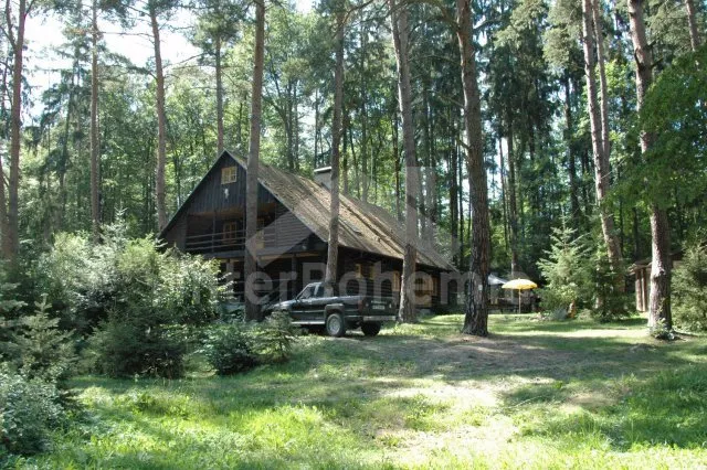 Boswachtershuis Krivoklat burcht en omgeving ZC 0169