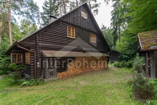 Boswachtershuis Krivoklat burcht en omgeving ZC 0169