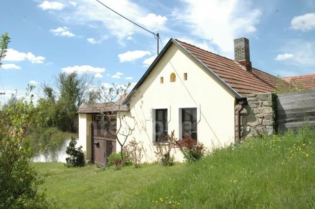 Farmhouse Slapy Dam OP 0314