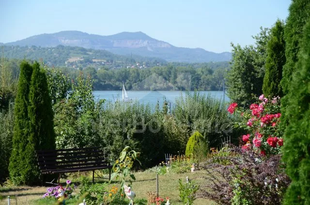 Chalet Bohemian Central Mountains OP 0344