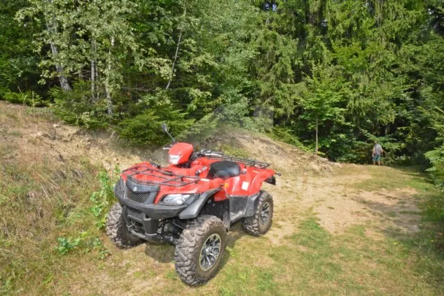 Čtyřkolka pro převoz bagáže v případě zájmu