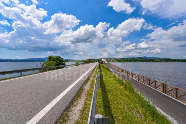 Cyklostezka Černá v Pošumaví směrem na Hůrku