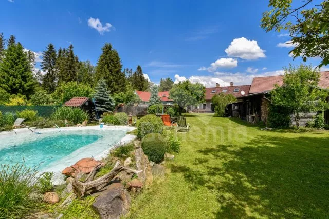 Koupací jezírko 7 x 4m s filtrací