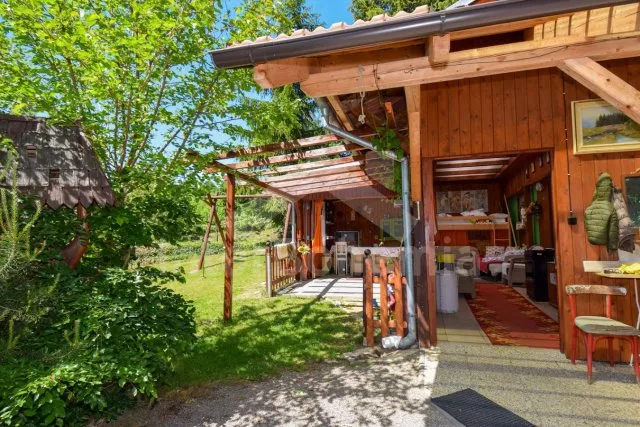 Chata Moravský kras - Lhota u Lysic JM 0038