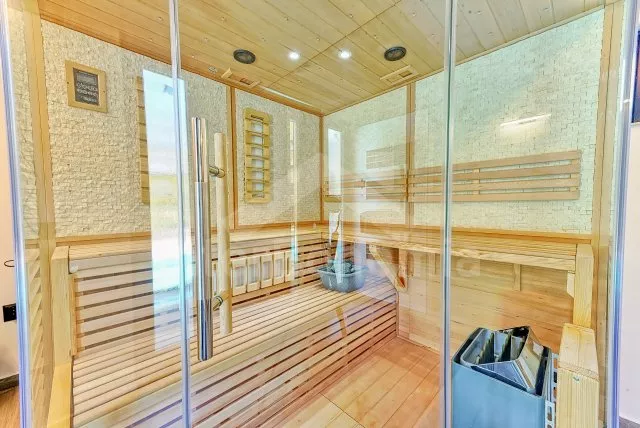 Sauna pro 4-6 osob v případě zájmu k dispozici
