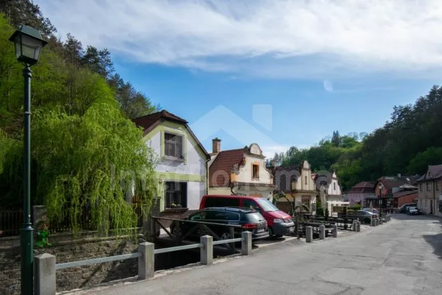 Domek Praha a okolí - Karlštejn OP 0132