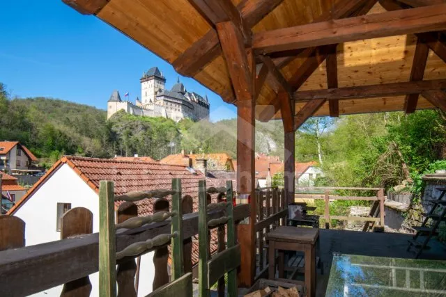 Domek Praha a okolí - Karlštejn OP 0132