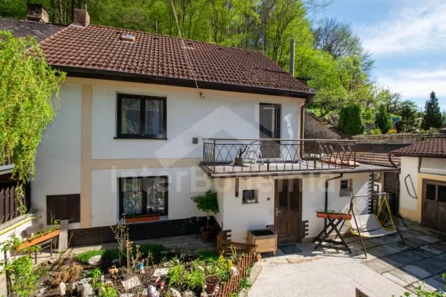 Domek Praha a okolí - Karlštejn OP 0132