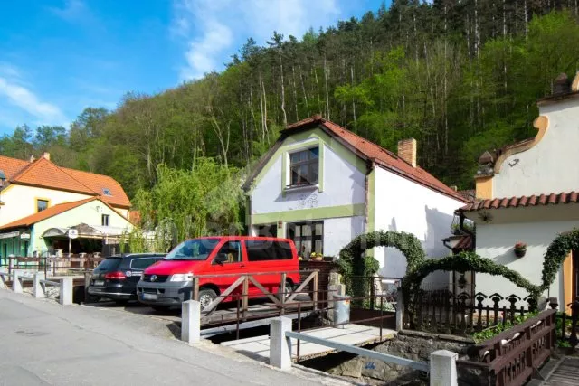 Domek Praha a okolí - Karlštejn OP 0132