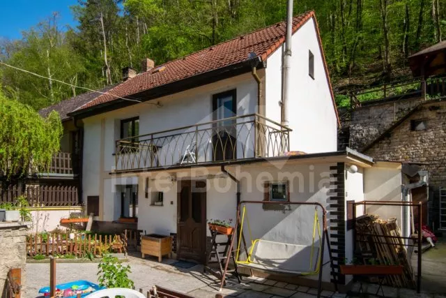 Domek Praha a okolí - Karlštejn OP 0132