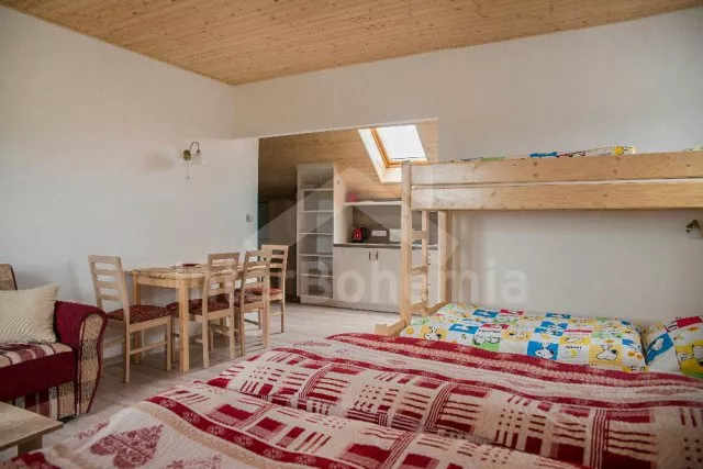 První pokoj (červený)