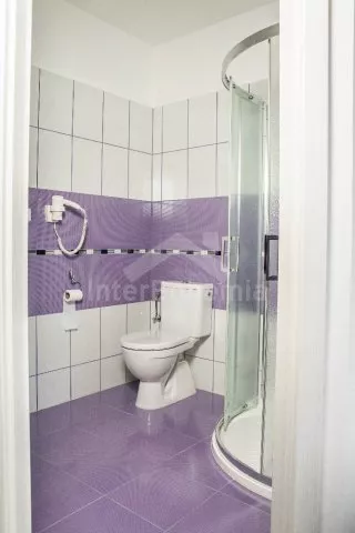 Druhý pokoj (fialový)