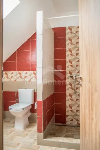 První pokoj (červený)