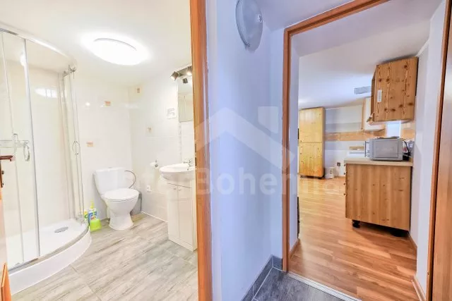 První apartmán v suterénu