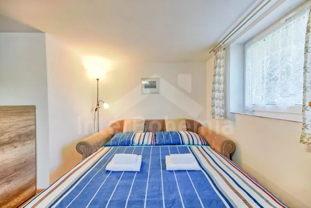 První apartmán v suterénu