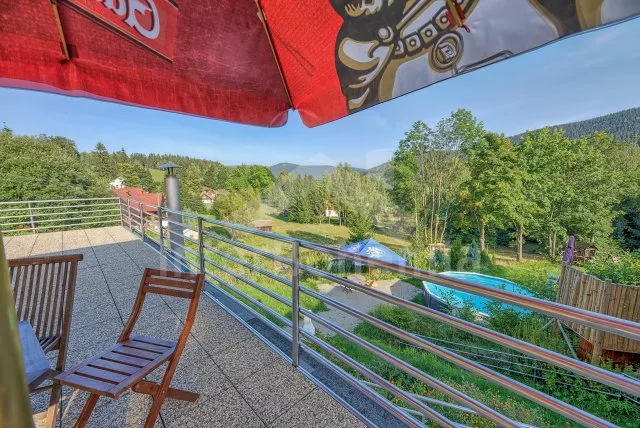 Posezení na prostorné terase