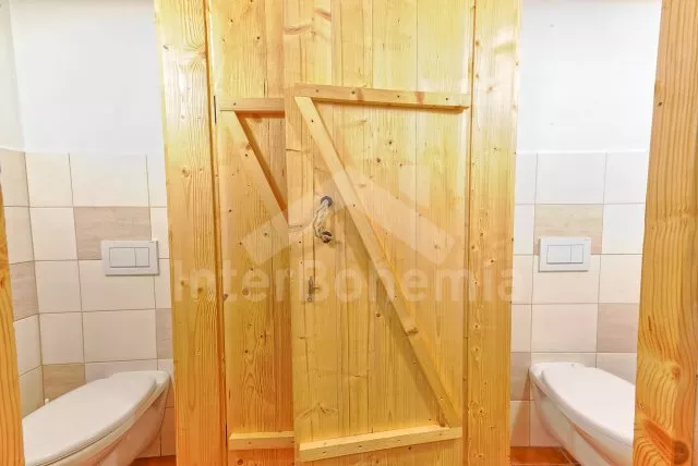 Dámské WC v přízemí chalupy