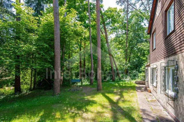 Chalet Slapy Dam OP 0149