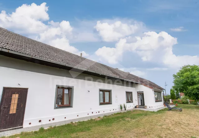 Chalupa Písek a okolí - Louka JC 0851