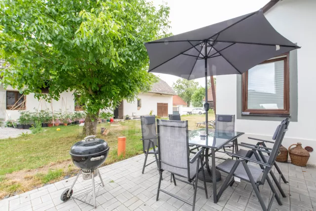 Chalupa Písek a okolí - Louka JC 0851