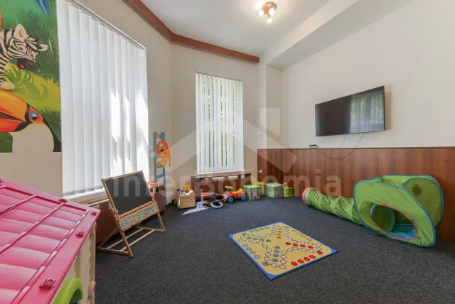 Herna s dětským koutkem a TV