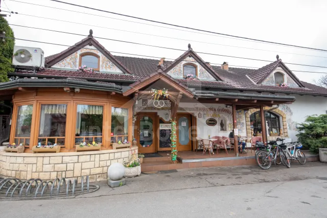 Hostinec 3 km od objektu